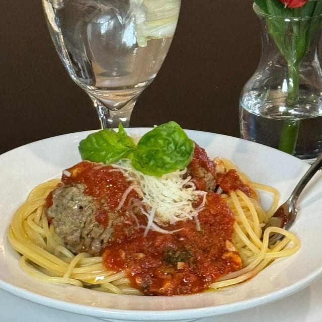Spaghetti & 2 Meatballs.
