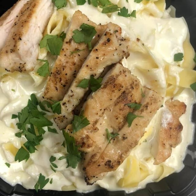 Chicken Alfredo.